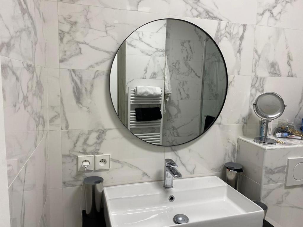 Apartment Spacieux Et Cosy Champs Elysees Arc De Triomphe *